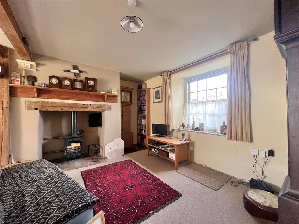The Row, Nympton, South Molton 1 bed terraced house for sale £