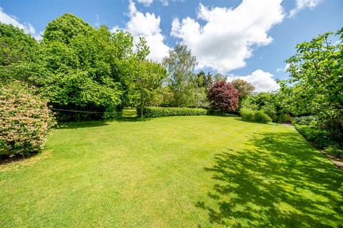 6 bedroom detached house for sale, Chilworth Road, Albury, Guildford