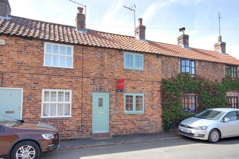 2 bedroom terraced house for sale, North Road, Lund