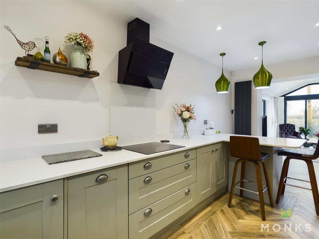 CAM01420 G0-PR0253-STILL017.jpg