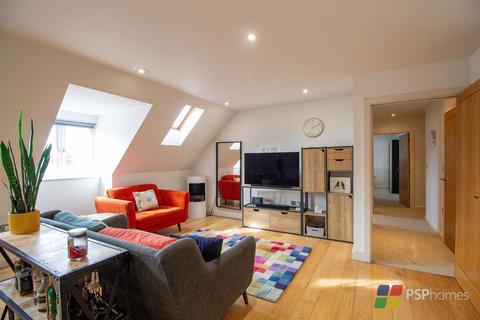 2 bedroom penthouse for sale, Luxury Penthouse with Double Garage | Queens Road, Haywards Heath