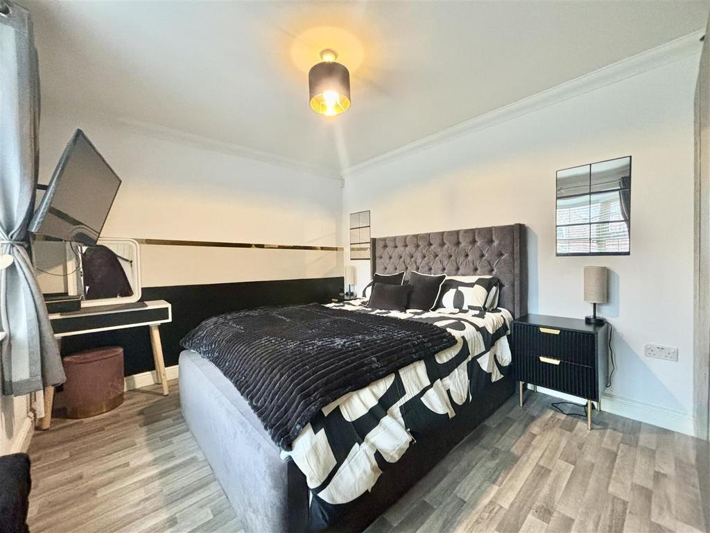 Reception Room/Bedroom