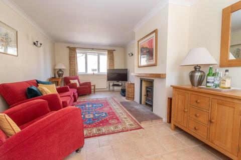 4 bedroom end of terrace house for sale, West Street, North Creake, NR21