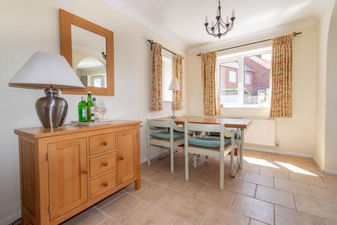 4 bedroom end of terrace house for sale, West Street, North Creake, NR21