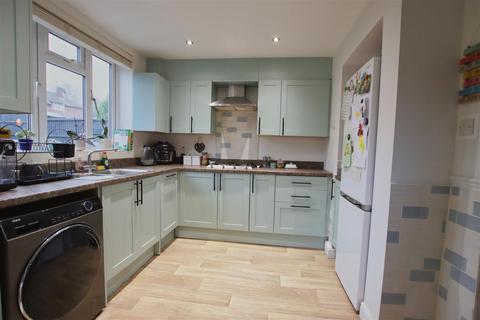 6 Stilton Path, Borehamwood, WD6 5BU