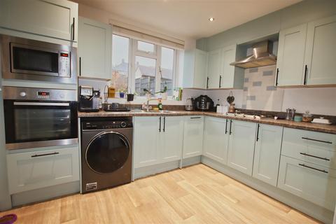 6 Stilton Path, Borehamwood, WD6 5BU