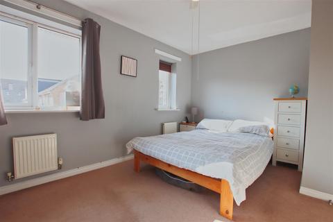 2 bedroom end of terrace house for sale, Shelley Close, Borehamwood