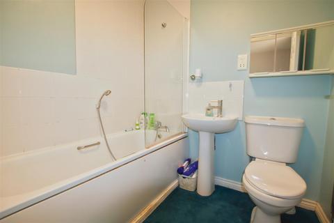 14 Shelley Close, Borehamwood, WD6 2AU