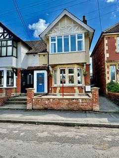 3 bedroom semi-detached house for sale, Lowden Avenue, Central Chippenham SN15