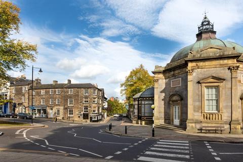 2 bedroom apartment for sale, Toffee Works, Swan Road, Harrogate, HG1 2SA