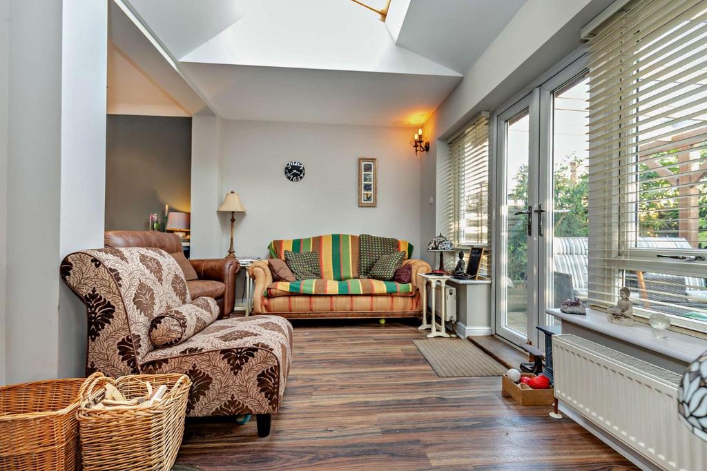 8588227-interior20-800.jpg