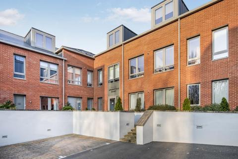 Apartment 24, Springfield Court Springfield Avenue, Harrogate, HG1 2HR