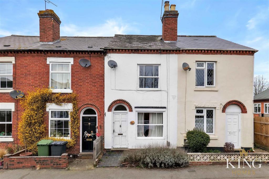 Avenue Road, Astwood Bank, Redditch 2 bed terraced house for sale £