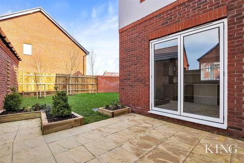 4 bedroom detached house for sale, Barclay Street, Long Marston