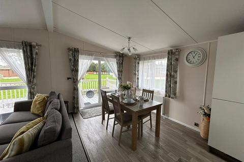 2 bedroom house for sale, Allerthorpe Golf & Country Park, York