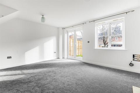 68 Battle Square, Reading, RG30 1AL