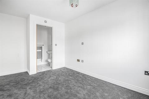 68 Battle Square, Reading, RG30 1AL