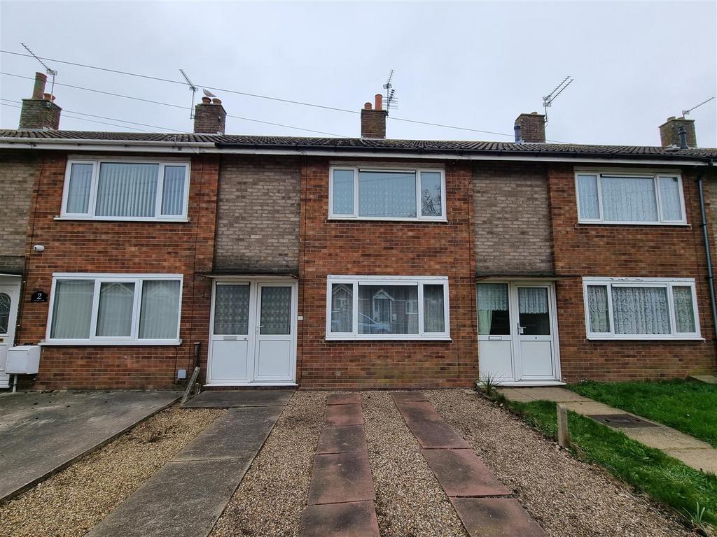 Charter Close, Gorleston 2 bed terraced house £140,000