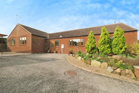 5 bedroom detached bungalow for sale - South Street, Retford DN22
