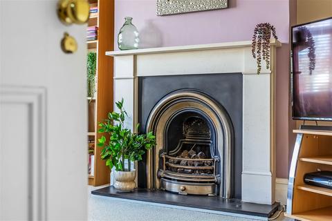 24 Mount Road, New Malden, KT3 3JU