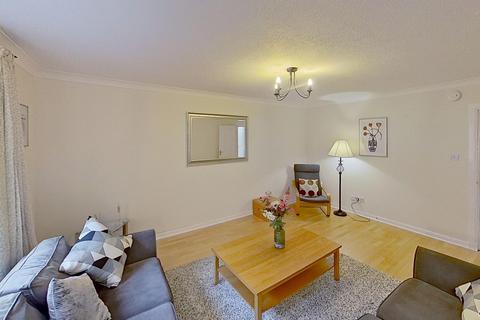 3 bedroom flat to rent, East Silvermills Lane, Edinburgh, EH3