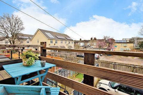 2 bedroom flat for sale, Camper Road, Southend-on-sea, SS1