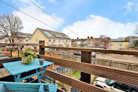 1a Camper Road, Southend-on-sea, SS1 2YR