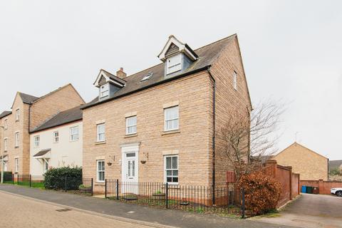4 bedroom detached house for sale, Laxton Way, Banbury, OX16