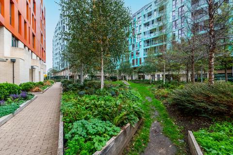3 bedroom flat for sale, Lariat Apartment, Cable Walk, Greenwich, SE10