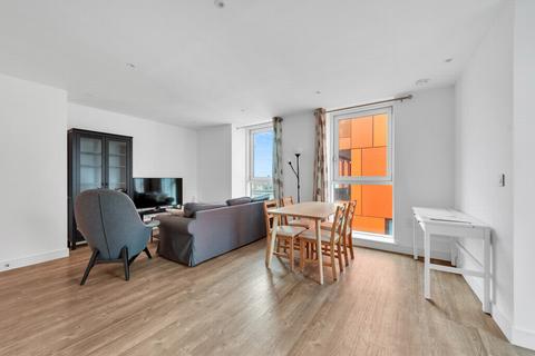 3 bedroom flat for sale, Lariat Apartment, Cable Walk, Greenwich, SE10