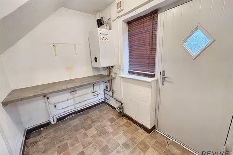 4 bedroom semi-detached house to rent, Briers Close, Warrington, WA2