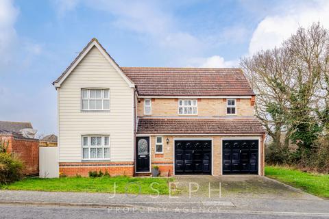 4 bedroom detached house for sale - Grayling Road, Pinewood, IP8