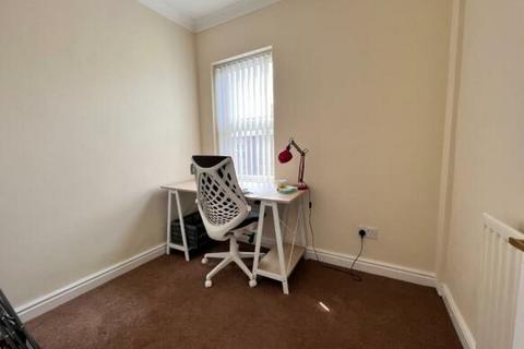 2 bedroom terraced house to rent, Mart Lane, Burscough, Lancashire, L40