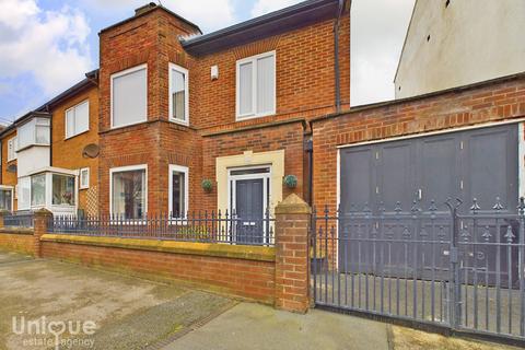 4 bedroom terraced house for sale - Bold Street,  Fleetwood, FY7