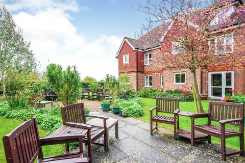 2 bedroom apartment for sale, St Rumbolds Court, Brackley NN13