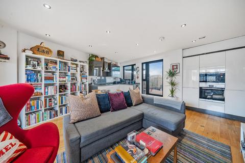 2 bedroom flat for sale, Trundleys Road, Surrey Quays