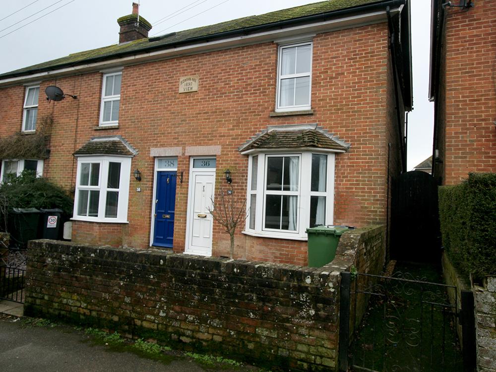 Beacon Oak Road, Tenterden TN30 2 bed terraced house to rent £1,250