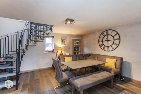 24 Roseberry Close, Ramsbottom, Bury, BL0 9FQ