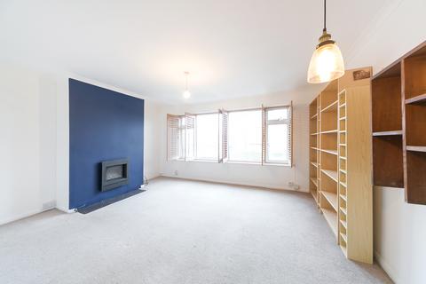 2 bedroom flat to rent, Enmore Road, London SE25