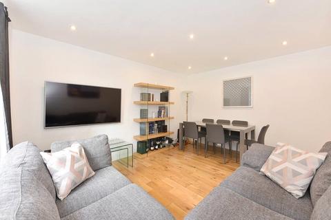 2 bedroom apartment for sale, St. Johns Wood Park, St. John's Wood, London, NW8