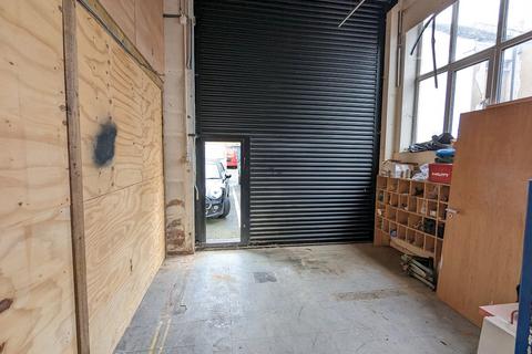 Warehouse to rent, Ground Floor, Unit 9, Shakespeare Industrial Estate, Watford, WD24 5RR