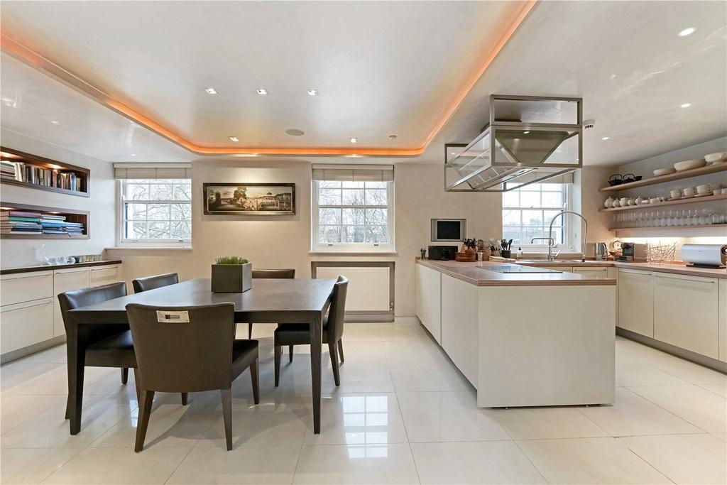 Dining Room/Kitchen
