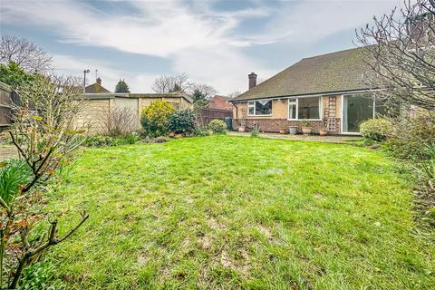 2 bedroom bungalow for sale, Spooners Drive, Park Street, St. Albans, Hertfordshire, AL2