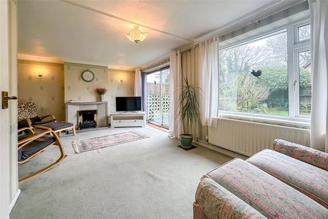 2 bedroom bungalow for sale, Spooners Drive, Park Street, St. Albans, Hertfordshire, AL2