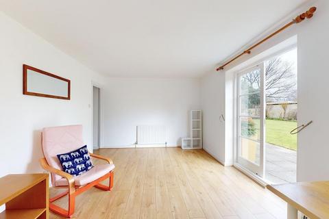 1 bedroom flat for sale, Castelnau, Barnes