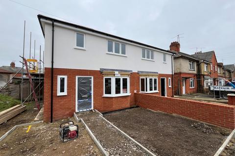 3 bedroom semi-detached house for sale, Westfield Avenue, Rushden, NN10