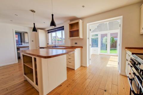 26 Bluebell Close, Biggleswade, SG18 8SL