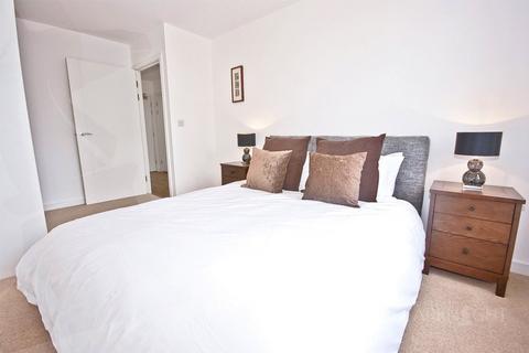 2 bedroom apartment to rent - Booth Road, London, E16