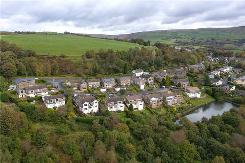 8 Barmeadow, Dobcross, Oldham, OL3 5QW
