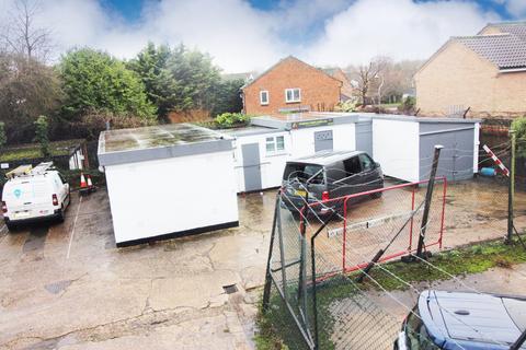 Industrial unit to rent, London Road, Baldock, SG7